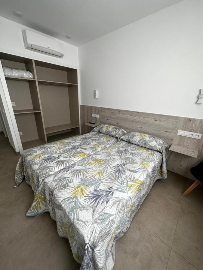 Raquel'S - Habitacions I Apartaments Turistics - Sant Pere Pescador Eksteriør billede